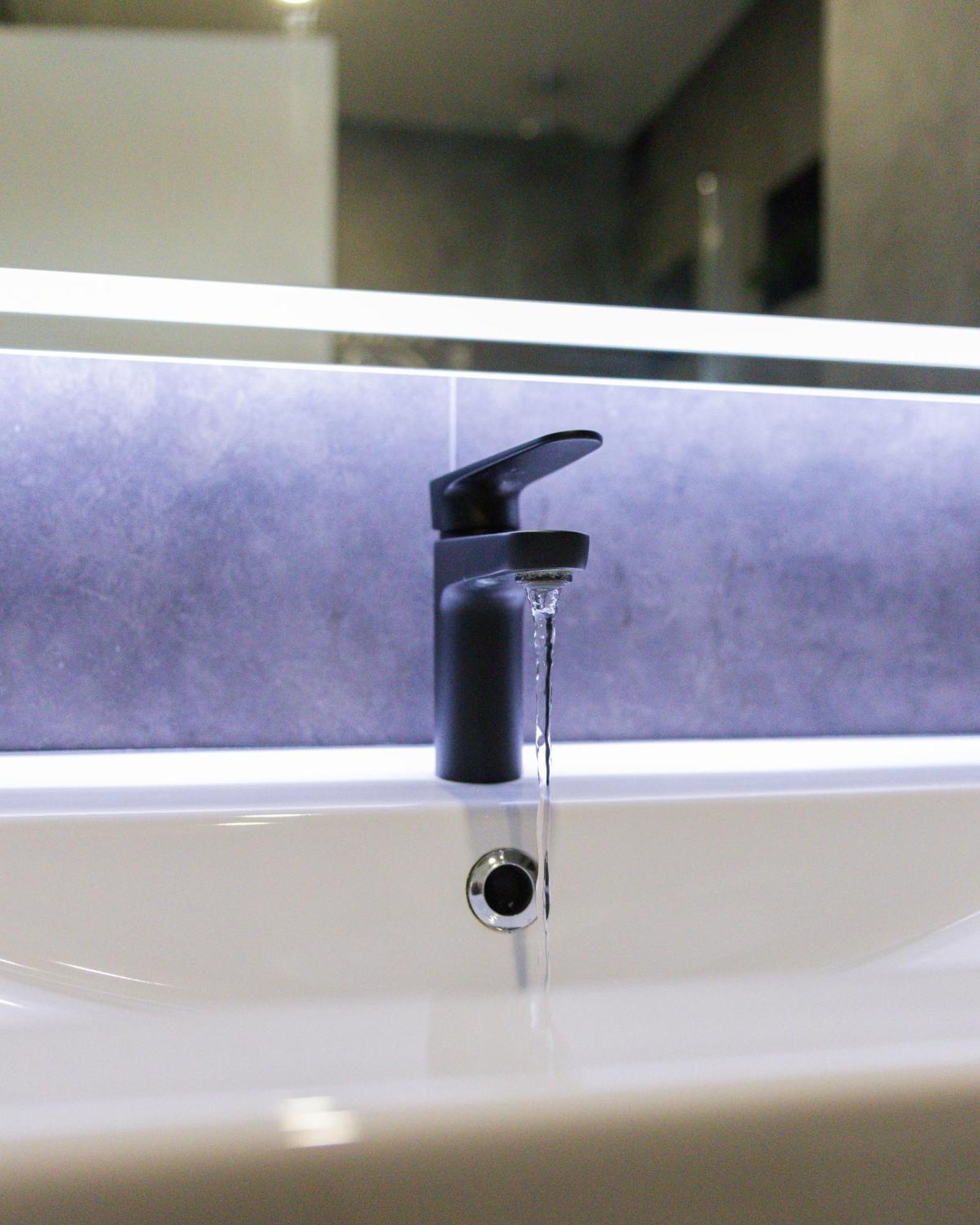 Jucuzzi Bath. Japanese Toilet. Belfast City Centre. 외부 사진