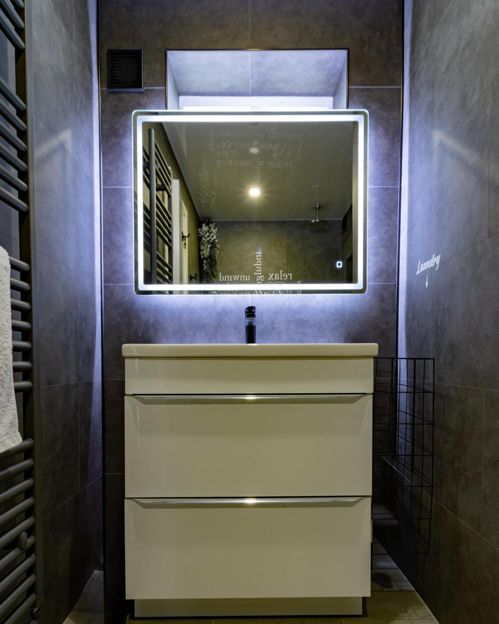 Jucuzzi Bath. Japanese Toilet. Belfast City Centre. 외부 사진